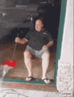 big-man-scoopin.gif