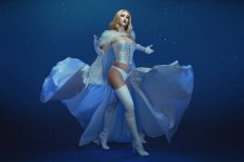 white_queen_by_adelhaid_dant3df.jpg