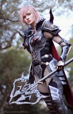 Alyson-Tabbitha-FFXII-Lightning-Cosplay-18.jpeg