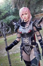Alyson-Tabbitha-FFXII-Lightning-Cosplay-15.jpeg